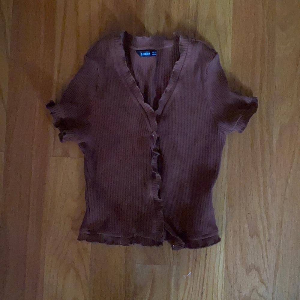 Cropped button up